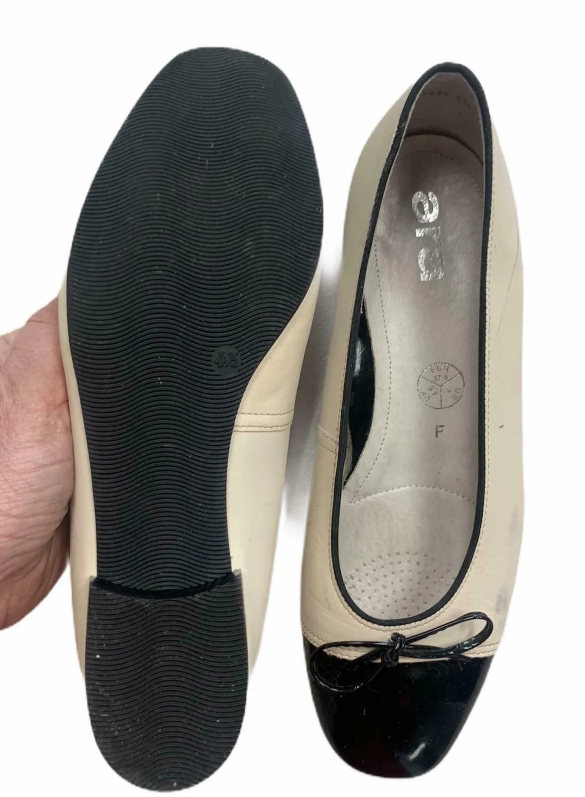 ARA Cap Toe Pumps Block Heels Leather Comfort Size 7 US 4.5 UK Black Ivory