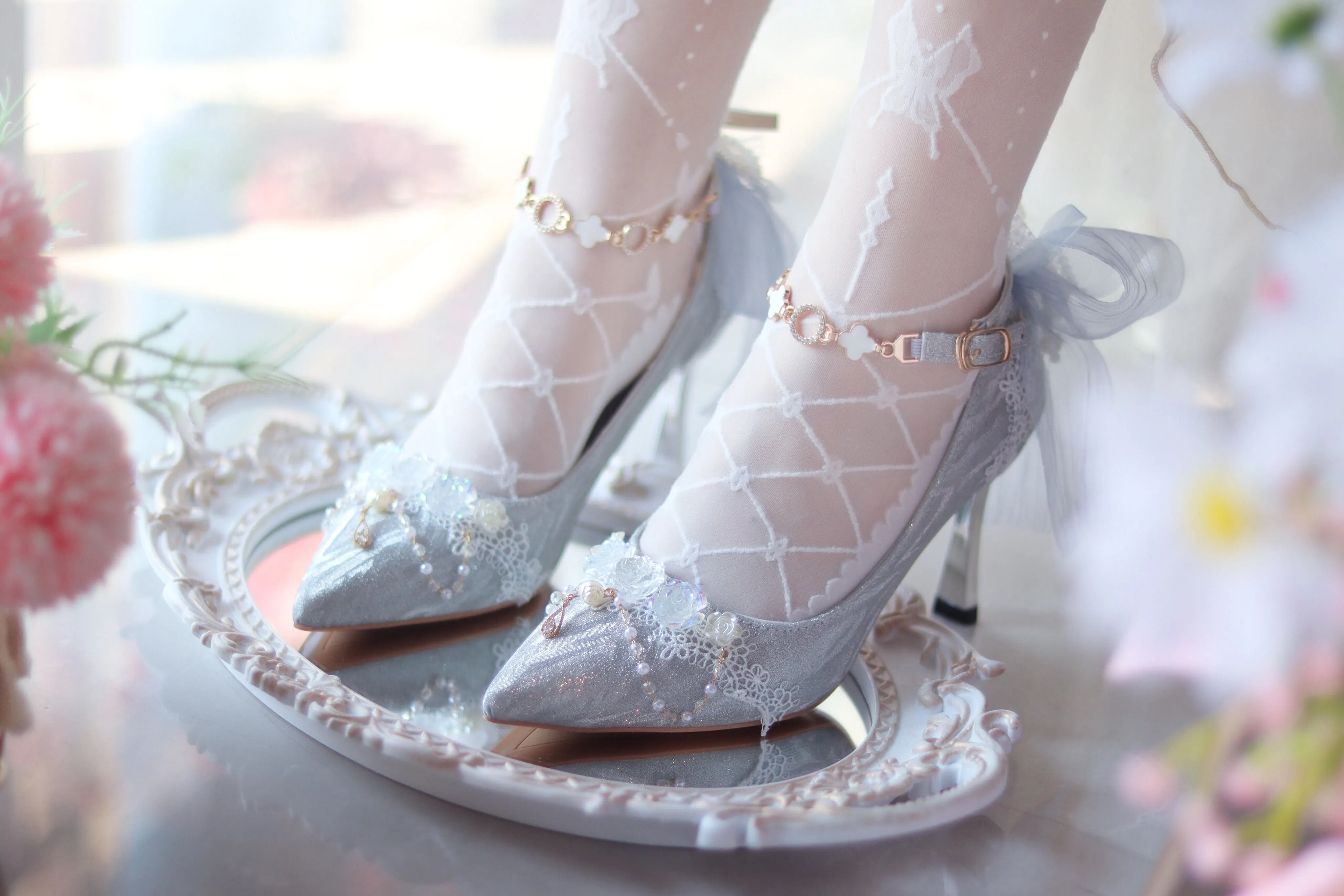 Sky Rabbit~Flowing Light Ode~Thick Heels Silver Lolita Shoes
