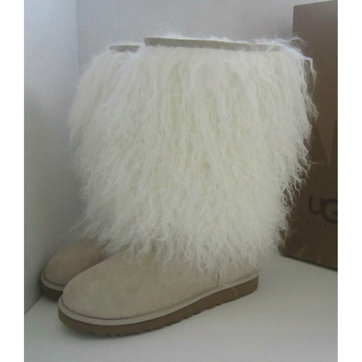 US 11 UGG AUSTRALIA MONGOLIAN TALL SHEEPSKIN CUFF FUR BOOT SAND NATURAL EU 42