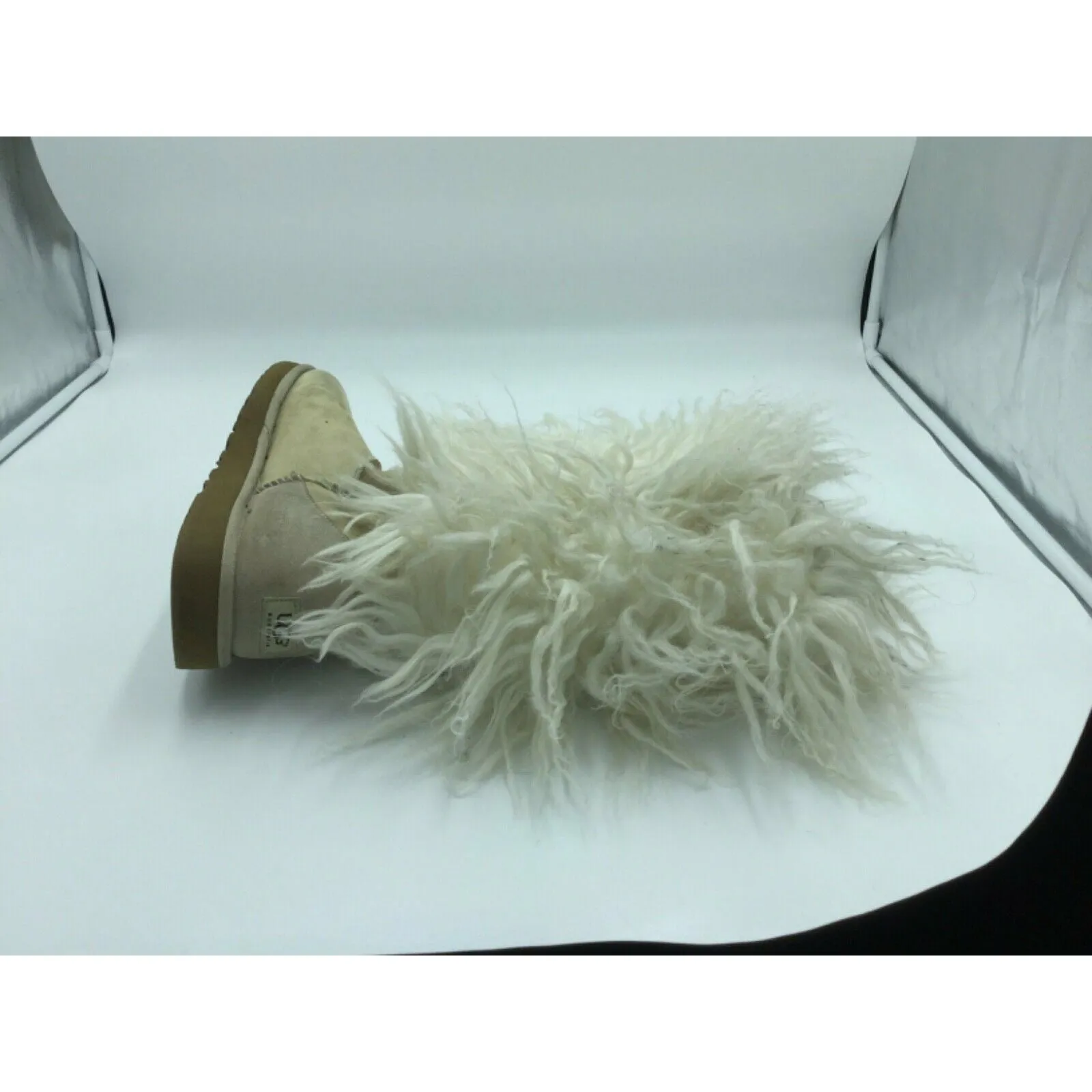 US 11 UGG AUSTRALIA MONGOLIAN TALL SHEEPSKIN CUFF FUR BOOT SAND NATURAL EU 42
